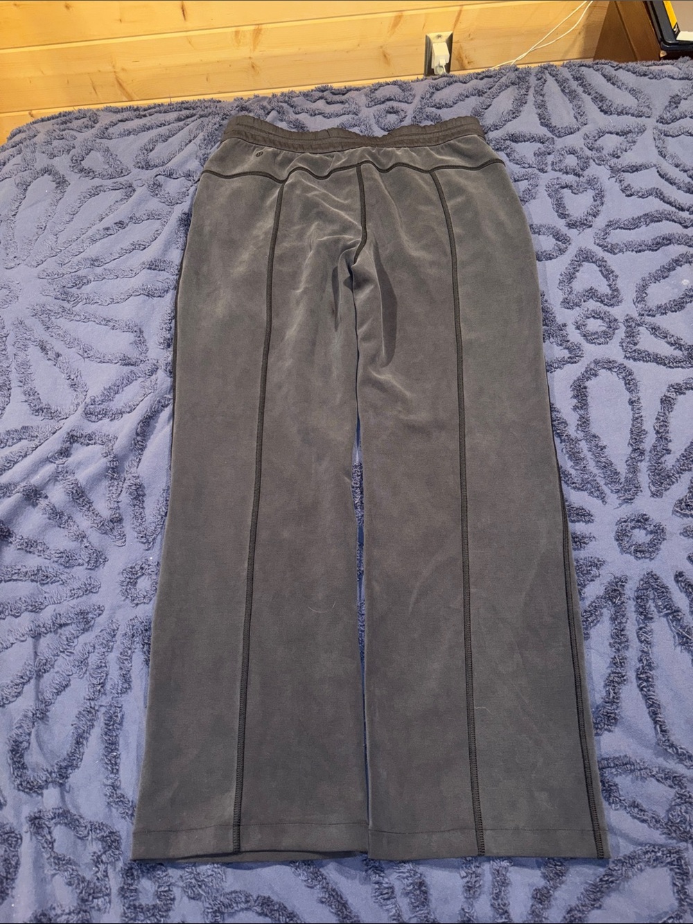 Lululemon Softstreme High-Rise Pant
Black - Picture 4 of 6